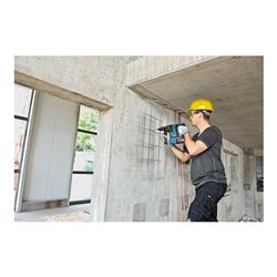 Bosch Akku-Bohrhammer mit SDS plus GBH 18V-26 F mit 2 x 5,0 Ah Li-Ion Akku L-BOXX