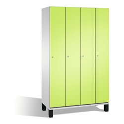 C+P Umkleidespind Cambio auf Füßen, 4 Abteile, H1980xB1200xT525mm Front Viridingrün Korpus Lichtgrau