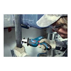 Bosch Akku-Säbelsäge GSA 12V-14 mit 2 x 3,0 Ah Li-Ion Akku L-BOXX