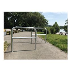 Schake Abweisebügel aus Stahlrohr Ø 60 x 2,5 mm Breite: 2000 mm, Höhe: 1400 mm + Querholm, beschichtet, zum Einbetonieren