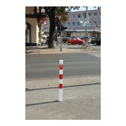 Schake Absperrpfosten Typ 470UDH, umlegbar + obenliegenden Dreikantverschluß, 70x70mm, zum Einbetonieren, incl. Bodenhülse