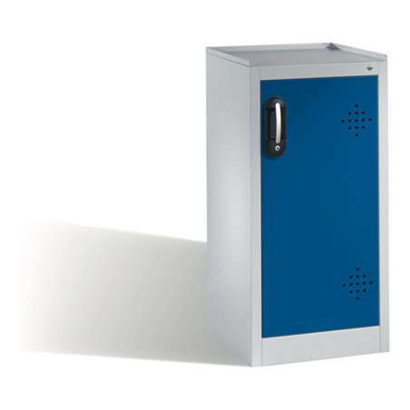 C+P Umwelt-Beistellschrank mit Drehtür, 2 Polyethylen-Wannen, H1020xB500xT500mm Front Enzianblau Korpus Lichtgrau