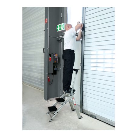 Euroline Alu-Sicherheitstreppe mit S. Bügel, klappbar Nr. 334