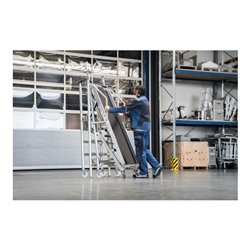 Munk Montageplattform mit Treppenzustieg