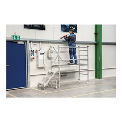 Munk Montageplattform mit Treppenzustieg