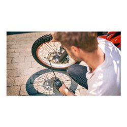 Bosch Akku-Druckluftpumpe UniversalPump 18V