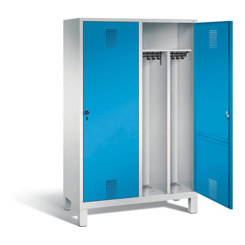 C+P Schwarz-Weiss-Spind Evolo, H1850xB1190xT500mm, Front Lichtblau, Korpus Lichtgrau (48210-40)