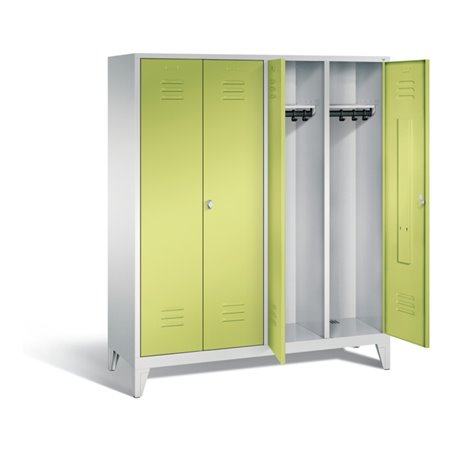 C+P Schwarz-Weiss-Spind Classic, H1850xB1590xT500mm, Front Viridingrün, Korpus Lichtgrau (8012-42)