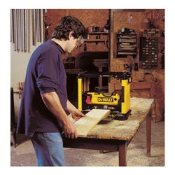 DEWALT 1.800 Watt Dickenhobel