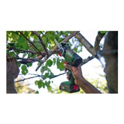 Bosch Akku-Säge mit NanoBlade-Technologie UniversalCut 18V-65