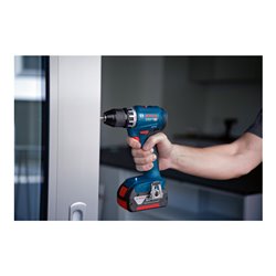 Bosch Akku-Bohrschrauber GSR 18V-45 mit 2x2,0Ah in L-BOXX