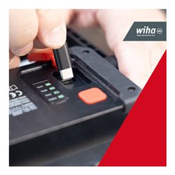 Wiha Akku-Baustrahler 30W, 3.000 lm, mit 3 Leuchtmodi, Scheinwerfer für Baustelle mit Stellfuß & Magnet, aufladbar USB-C (45698)