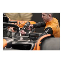 DEWALT Akku-Schlagbohrschrauber 18V , inkl. 2 x Akkus (18 Volt / 4Ah) und System-Schnellladegerät