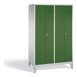 C+P Doppelspind Classic auf Füßen 4 Abteile Front Resedagrün Korpus Lichtgrau