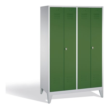 C+P Doppelspind Classic auf Füßen 4 Abteile Front Resedagrün Korpus Lichtgrau