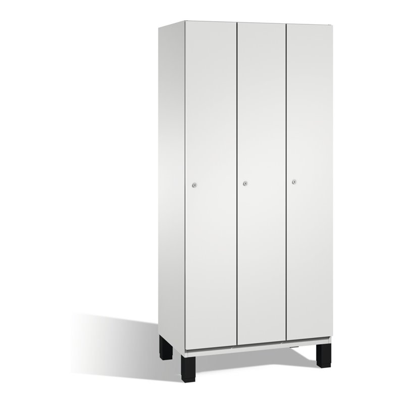 C+P Umkleidespind Cambio auf Füßen 3 Abteile Front Lichtgrau Korpus Lichtgrau