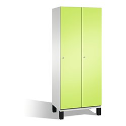 C+P Umkleidespind Cambio auf Füßen 2 Abteile Front Viridingrün Korpus Lichtgrau