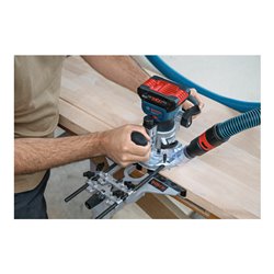 Bosch Akku-Kantenfräse GKF 18V-8, Taucheinheit TE 600 in L-BOXX 238
