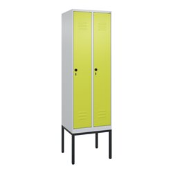 C+P Spind Classic PLUS, Gestell, 2 Abteile, 2120x600x500mm, 7035/0024 Verschluss Sicherheits-Drehriegel 4 Garderobenhaken Trennw