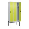 C+P Spind Classic PLUS, Gestell, 3 Abteile, 2120x900x500mm, 7035/0024 Verschluss Sicherheits-Drehriegel 4 Garderobenhaken Trennw