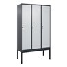 C+P Spind Classic PLUS, Gestell, 3 Abteile, 2120x1200x500mm, 7016/7035 Verschluss Sicherheits-Drehriegel 4 Garderobenhaken Trenn