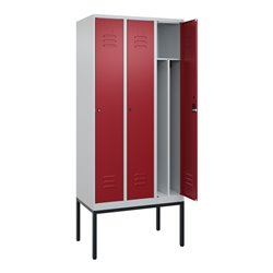 C+P Spind Classic PLUS, Gestell, 3 Abteile, 2120x900x500mm, 7035/3003 Verschluss Zylinderschloss 4 Garderobenhaken Trennwand mit