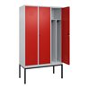 C+P Spind Classic PLUS, Gestell, 3 Abteile, 2120x1200x500mm, 7035/3020 Verschluss Zylinderschloss 4 Garderobenhaken Trennwand mi