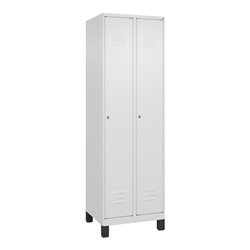 C+P Spind Classic PLUS, Füße, 2 Abteile, 1950x600x500mm, 9016/9016 Verschluss Zylinderschloss 3 Garderobenhaken