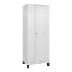 C+P Spind Classic PLUS, Füße, 3 Abteile, 1950x750x500mm, 9016/9016 Verschluss Zylinderschloss 3 Garderobenhaken