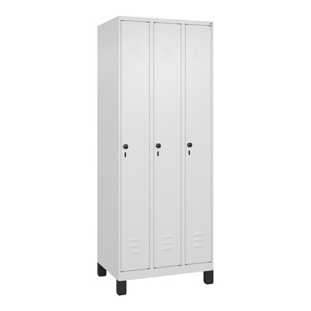 C+P Spind Classic PLUS, Füße, 3 Abteile, 1950x750x500mm, 9016/9016 Verschluss Sicherheits-Drehriegel 3 Garderobenhaken