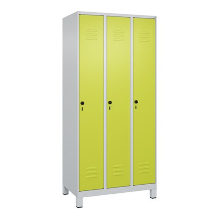C+P Spind Classic PLUS, Füße, 3 Abteile, 1950x900x500mm, 7035/0024 Verschluss Sicherheits-Drehriegel 3 Garderobenhaken