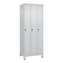 C+P Spind Classic PLUS, Füße, 3 Abteile, 1950x750x500mm, 7035/7035 Verschluss Sicherheits-Drehriegel 3 Garderobenhaken