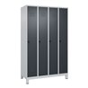 C+P Spind Classic PLUS, Füße, 4 Abteile, 1950x1200x500mm, 7035/7016 Verschluss Sicherheits-Drehriegel 3 Garderobenhaken