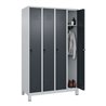 C+P Spind Classic PLUS, Füße, 4 Abteile, 1950x1200x500mm, 7035/7016 Verschluss Sicherheits-Drehriegel 3 Garderobenhaken