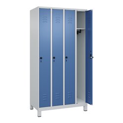 C+P Spind Classic PLUS, Füße, 4 Abteile, 1950x1000x500mm, 7035/5023 Verschluss Sicherheits-Drehriegel 3 Garderobenhaken