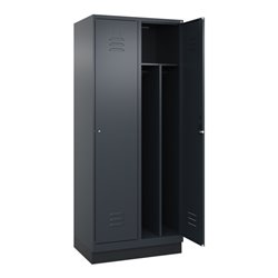 C+P Spind Classic PLUS, Sockel, 2 Abteile, 1950x800x500mm, 7016/7016 Verschluss Zylinderschloss 4 Garderobenhaken Trennwand mitt