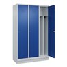 C+P Spind Classic PLUS, Sockel, 3 Abteile, 1950x1200x500mm, 7035/5010 Verschluss Zylinderschloss 4 Garderobenhaken Trennwand mit