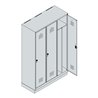 C+P Spind Classic PLUS, Sockel, 3 Abteile, 1950x1200x500mm, 7035/5012 Verschluss Zylinderschloss 4 Garderobenhaken Trennwand mit