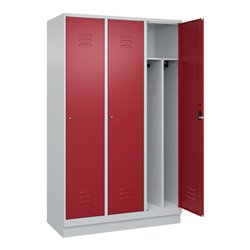 C+P Spind Classic PLUS, Sockel, 3 Abteile, 1950x1200x500mm, 7035/3003 Verschluss Zylinderschloss 4 Garderobenhaken Trennwand mit