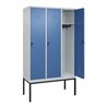 C+P Spind Classic PLUS, Gestell, 3 Abteile, 2120x1200x500mm, 7035/5023 Verschluss Sicherheits-Drehriegel 4 Garderobenhaken