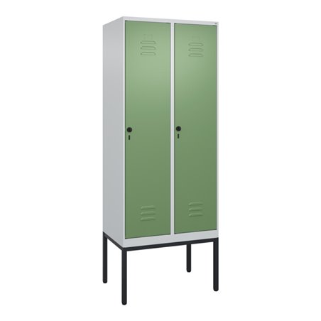 C+P Spind Classic PLUS, Gestell, 2 Abteile, 2120x800x500mm, 7035/6011 Verschluss Sicherheits-Drehriegel 4 Garderobenhaken