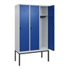 C+P Spind Classic PLUS, Gestell, 3 Abteile, 2120x1200x500mm, 7035/5010 Verschluss Sicherheits-Drehriegel 4 Garderobenhaken