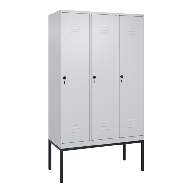 C+P Spind Classic PLUS, Gestell, 3 Abteile, 2120x1200x500mm, 7035/7035 Verschluss Sicherheits-Drehriegel 4 Garderobenhaken