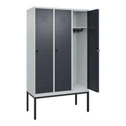 C+P Spind Classic PLUS, Gestell, 3 Abteile, 2120x1200x500mm, 7035/7016 Verschluss Sicherheits-Drehriegel 4 Garderobenhaken