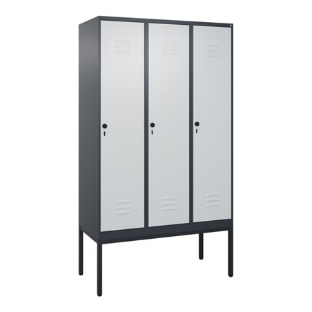 C+P Spind Classic PLUS, Gestell, 3 Abteile, 2120x1200x500mm, 7016/7035 Verschluss Sicherheits-Drehriegel 4 Garderobenhaken