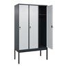 C+P Spind Classic PLUS, Gestell, 3 Abteile, 2120x1200x500mm, 7016/7035 Verschluss Sicherheits-Drehriegel 4 Garderobenhaken