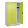 C+P Spind Classic PLUS, Sockel, 3 Abteile, 1950x1200x500mm, 7035/0024 Verschluss Zylinderschloss 4 Garderobenhaken
