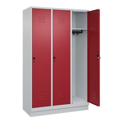C+P Spind Classic PLUS, Sockel, 3 Abteile, 1950x1200x500mm, 7035/3003 Verschluss Sicherheits-Drehriegel 4 Garderobenhaken