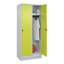 C+P Spind Classic PLUS, Sockel, 2 Abteile, 1950x800x500mm, 7035/0024 Verschluss Sicherheits-Drehriegel 4 Garderobenhaken