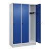 C+P Spind Classic PLUS, Sockel, 3 Abteile, 1950x1200x500mm, 7035/5010 Verschluss Sicherheits-Drehriegel 4 Garderobenhaken